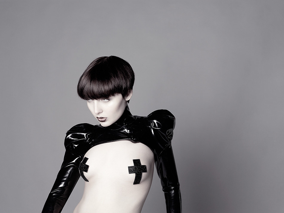 Lacing Lilith 4